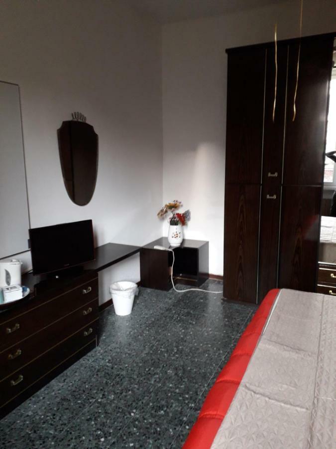 Isola Bi Bed & Breakfast มิลาน ภายนอก รูปภาพ