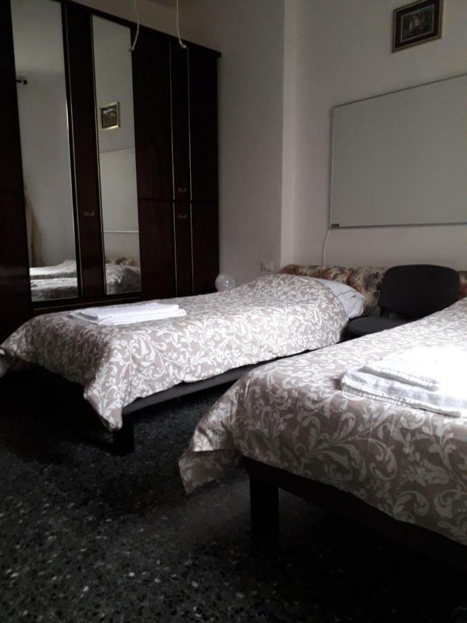 Isola Bi Bed & Breakfast มิลาน ภายนอก รูปภาพ